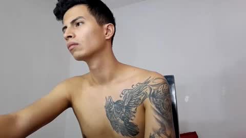 Snapshot of velk_hot1 chatting on March 9, 4:44 pm velk_hot1 online show from March 9, 4:44 pm