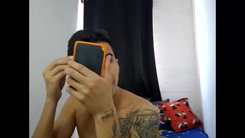 Snapshot of velk_hot1 chatting on December 30, 5:44 pm velk_hot1 online show from December 30, 5:44 pm