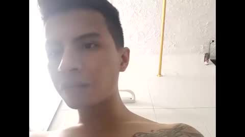 Snapshot of velk_hot1 chatting on January 6, 5:52 am velk_hot1 online show from January 6, 5:52 am