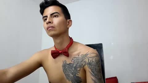Snapshot of velk_hot1 chatting on March 9, 5:33 am velk_hot1 online show from March 9, 5:33 am