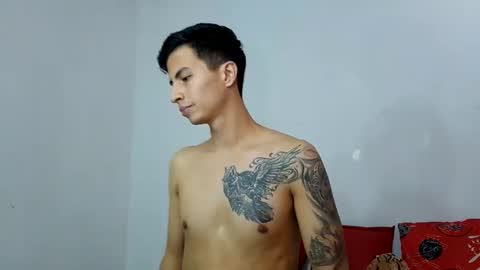 Snapshot of velk_hot1 chatting on March 10, 9:18 pm velk_hot1 online show from March 10, 9:18 pm