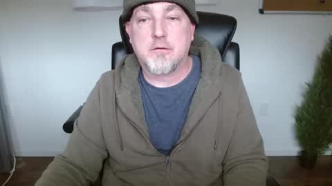 velvetknight97 online show from February 24, 9:15 pm