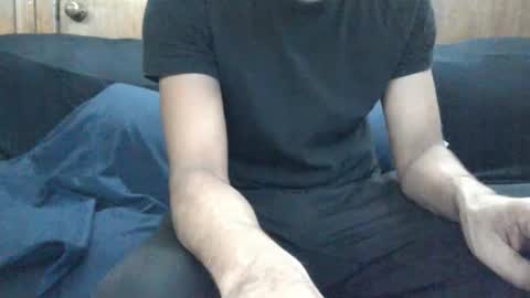 Snapshot of vendetta1105 chatting on February 10, 4:52 am Vee online show from February 10, 4:52 am