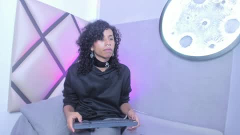 venuss_03 online show from April 2, 3:15 am