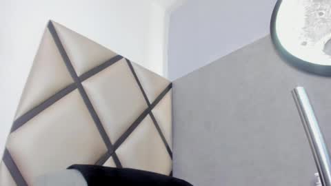 venuss_03 online show from April 10, 6:20 am