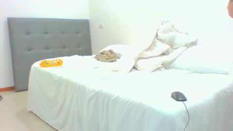 Snapshot of vergagolosa22 chatting on September 25, 6:34 am vergagolosa22 online show from September 25, 6:34 am