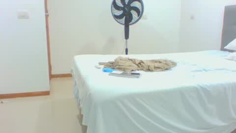 Snapshot of vergagolosa22 chatting on October 3, 4:39 am vergagolosa22 online show from October 3, 4:39 am