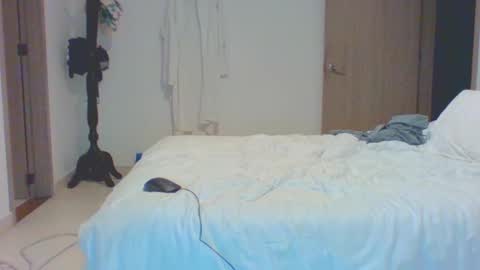 Snapshot of vergagolosa22 chatting on February 9, 7:38 am vergagolosa22 online show from February 9, 7:38 am