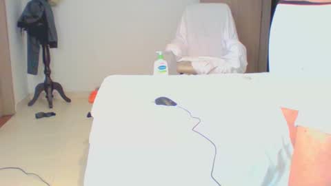 Snapshot of vergagolosa22 chatting on February 22, 2:28 am vergagolosa22 online show from February 22, 2:28 am