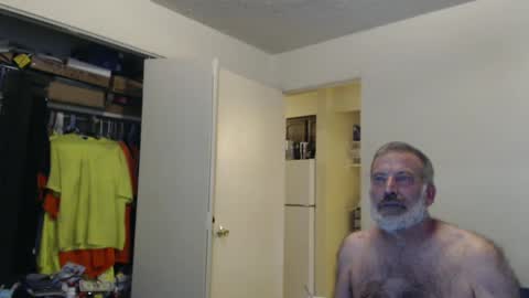 Snapshot of veryveryhairmanindenver chatting on September 12, 12:21 am hairy man online show from September 12, 12:21 am