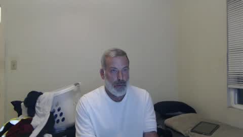 Snapshot of veryveryhairmanindenver chatting on January 5, 12:52 am hairy man online show from January 5, 12:52 am