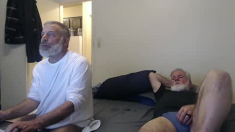 Snapshot of veryveryhairmanindenver chatting on January 13, 12:51 am hairy man online show from January 13, 12:51 am