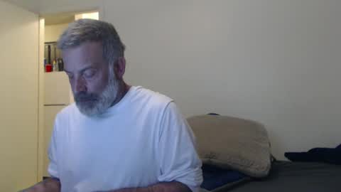 Snapshot of veryveryhairmanindenver chatting on January 23, 12:57 am hairy man online show from January 23, 12:57 am