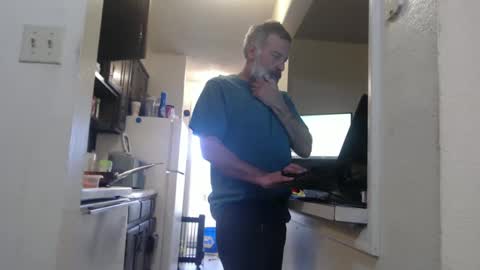 Snapshot of veryveryhairmanindenver chatting on February 23, 9:58 pm hairy man online show from February 23, 9:58 pm