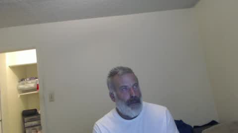 Snapshot of veryveryhairmanindenver chatting on December 11, 12:45 am hairy man online show from December 11, 12:45 am