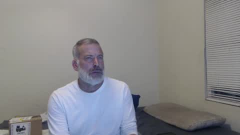 Snapshot of veryveryhairmanindenver chatting on January 7, 12:55 am hairy man online show from January 7, 12:55 am