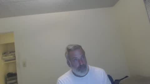 Snapshot of veryveryhairmanindenver chatting on December 20, 12:52 am hairy man online show from December 20, 12:52 am