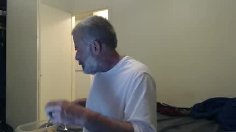 Snapshot of veryveryhairmanindenver chatting on January 21, 1:08 am hairy man online show from January 21, 1:08 am