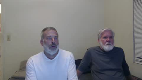 Snapshot of veryveryhairmanindenver chatting on January 6, 12:59 am hairy man online show from January 6, 12:59 am