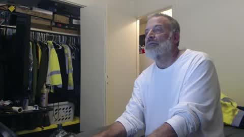 Snapshot of veryveryhairmanindenver chatting on February 2, 1:02 am hairy man online show from February 2, 1:02 am