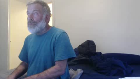 Snapshot of veryveryhairmanindenver chatting on February 27, 12:52 am hairy man online show from February 27, 12:52 am