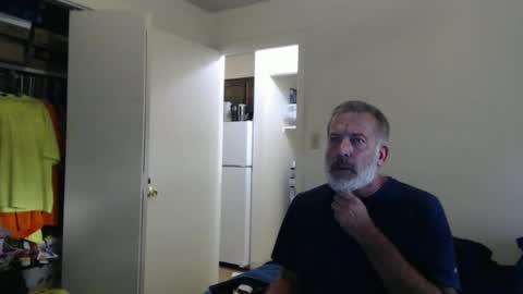 Snapshot of veryveryhairmanindenver chatting on September 10, 12:09 am hairy man online show from September 10, 12:09 am