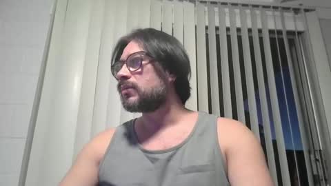 Snapshot of vesturelove chatting on October 21, 1:42 am vesturelove online show from October 21, 1:42 am