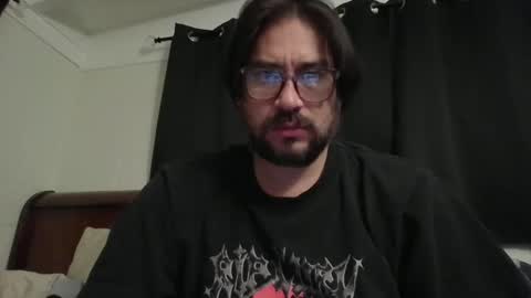 Snapshot of vesturelove chatting on November 1, 8:18 am vesturelove online show from November 1, 8:18 am