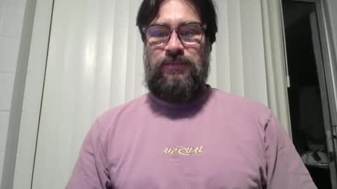 vesturelove online show from October 2, 4:49 am