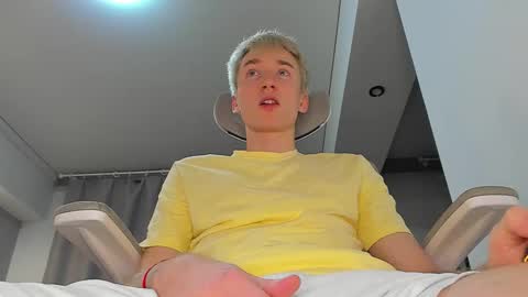 vibemygirl online show from October 16, 12:24 pm