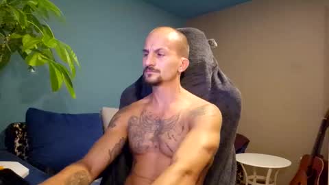 Snapshot of vicentiucalisthenics chatting on September 12, 6:19 pm vicentiucalisthenics online show from September 12, 6:19 pm