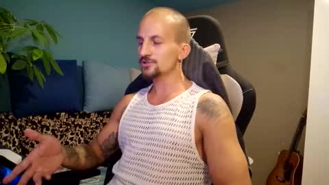 Snapshot of vicentiucalisthenics chatting on September 14, 6:21 pm vicentiucalisthenics online show from September 14, 6:21 pm