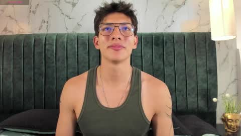 Victor Oliveira online show from April 5, 7:32 pm