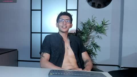 Victor Oliveira online show from March 30, 7:59 pm