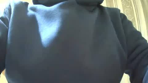 VictorHume online show from December 5, 4:14 pm