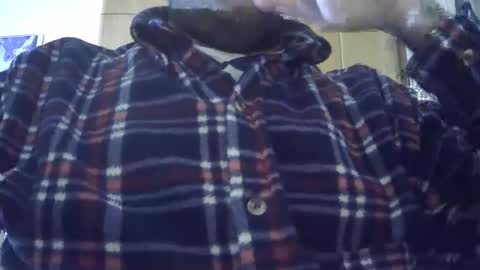 Snapshot of victorhume chatting on February 19, 11:25 pm VictorHume online show from February 19, 11:25 pm