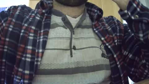 Snapshot of victorhume chatting on December 9, 10:37 pm VictorHume online show from December 9, 10:37 pm