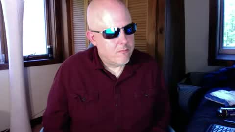 Victor Sin online show from May 12, 9:45 pm