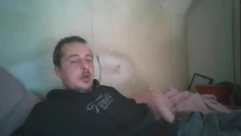 Snapshot of vids1977 chatting on January 19, 7:04 am vids1977 online show from January 19, 7:04 am