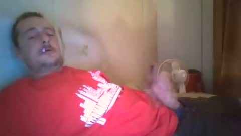 Snapshot of vids1977 chatting on January 1, 12:32 am vids1977 online show from January 1, 12:32 am