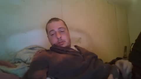Snapshot of vids1977 chatting on December 15, 1:32 pm vids1977 online show from December 15, 1:32 pm