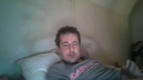 Snapshot of vids1977 chatting on March 8, 3:16 am vids1977 online show from March 8, 3:16 am