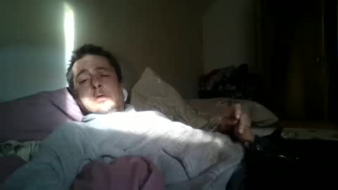 Snapshot of vids1977 chatting on March 3, 3:57 pm vids1977 online show from March 3, 3:57 pm