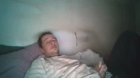 Snapshot of vids1977 chatting on February 2, 4:05 am vids1977 online show from February 2, 4:05 am