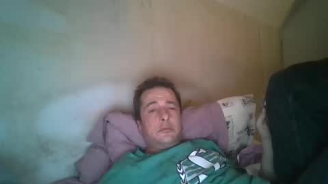 Snapshot of vids1977 chatting on February 19, 7:17 am vids1977 online show from February 19, 7:17 am