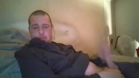 Snapshot of vids1977 chatting on December 13, 1:15 am vids1977 online show from December 13, 1:15 am
