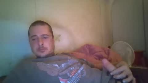 Snapshot of vids1977 chatting on December 21, 7:56 am vids1977 online show from December 21, 7:56 am