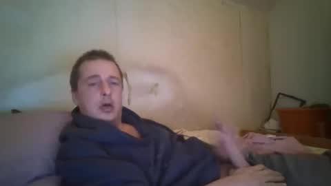 Snapshot of vids1977 chatting on January 24, 5:53 am vids1977 online show from January 24, 5:53 am