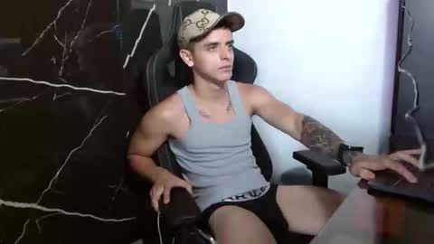 VIK KR online show from February 4, 9:43 pm