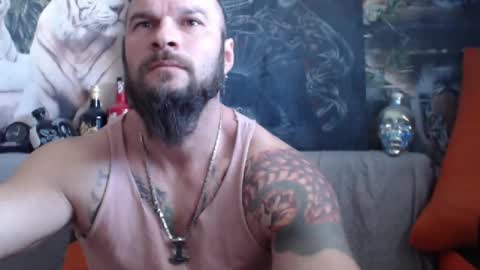 Snapshot of viking_me chatting on February 24, 7:22 am viking online show from February 24, 7:22 am